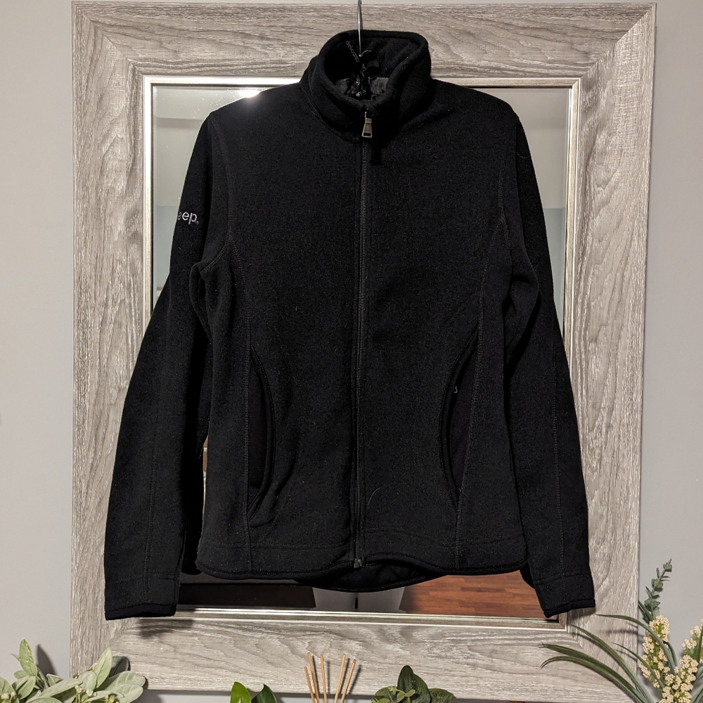 ✌️JEEP zip up fleece jacket size S